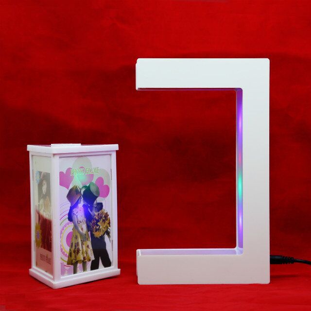 Magnetic Levitation Three-Sided Photo Frame