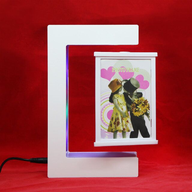 Magnetic Levitation Three-Sided Photo Frame